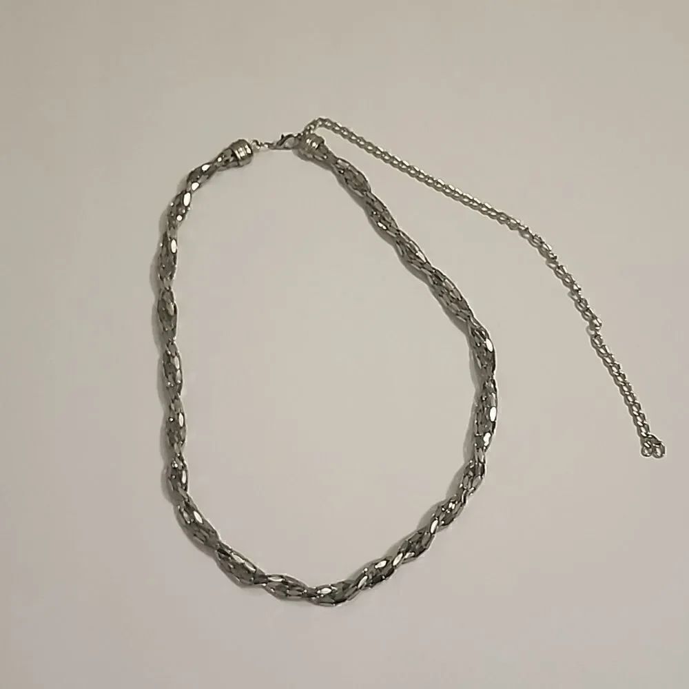 Gorgeous Twisted Silver Tone Belt